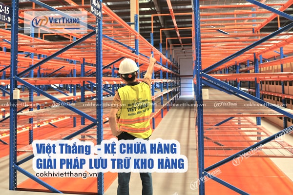 Việt Thắng – Đơn vị sản xuất kệ sắt công nghiệp uy tín số 1 Việt Nam (Update 2026) 8 Việt-Thắng----KỆ-CHỨA-HÀNG